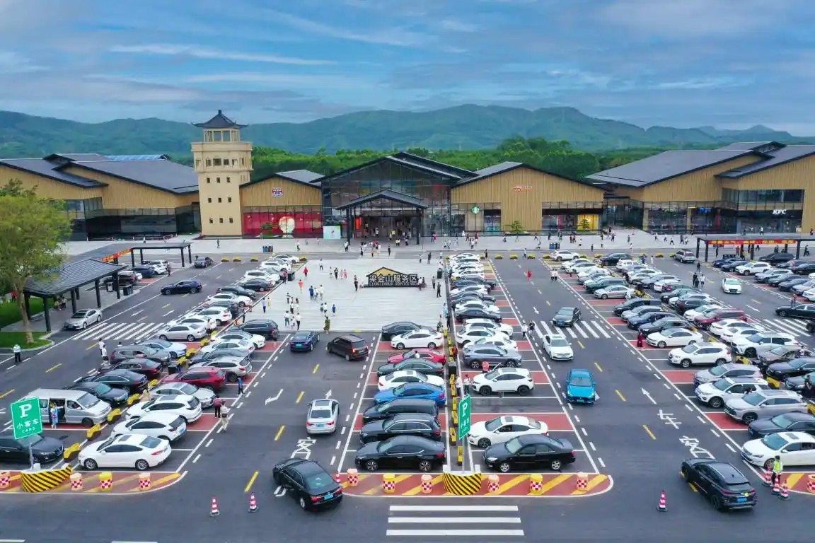 高速服务区大变身！侨乡文化、货运主题超有特色