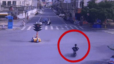 14岁骑车带人撞上半挂车,这些未成年人事故案例要警惕