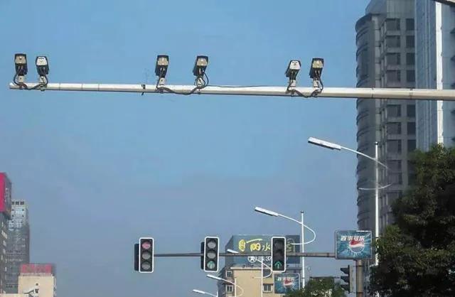 了解路边摄像头类别作用,避免违章花冤枉钱