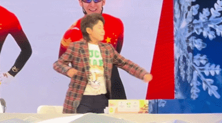 北京冬奥会：中国短道速滑队的拼搏历程与惊喜夺冠瞬间