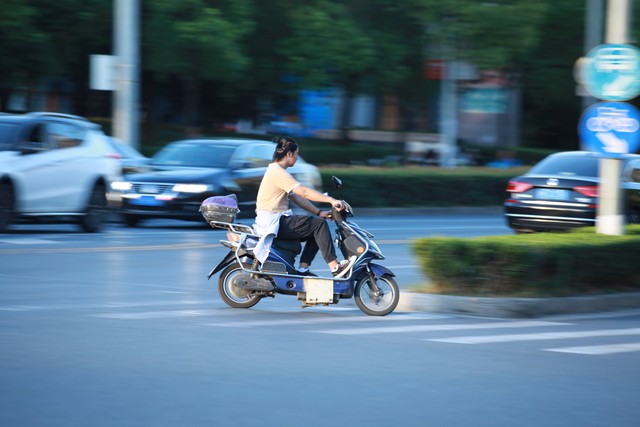 电动车违章会受处罚吗?违反道路通行规定咋处理?