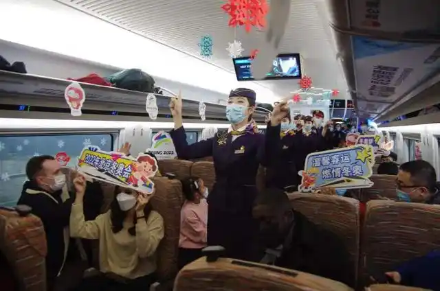 上海虹桥至北京南站列车,带你体验冬奥视听盛宴与纪念品活动