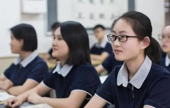 2022年《新体育法》正式宣布,体育成绩将与高考报名挂钩。高考学生需要注意的